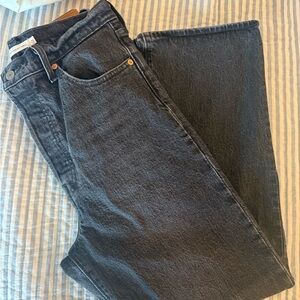 Levi’s High Rise Ribcage Straight